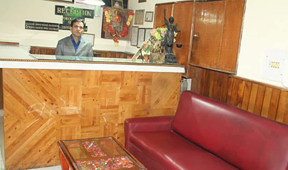 Hotel Highway Inn Manāli Kültér fotó