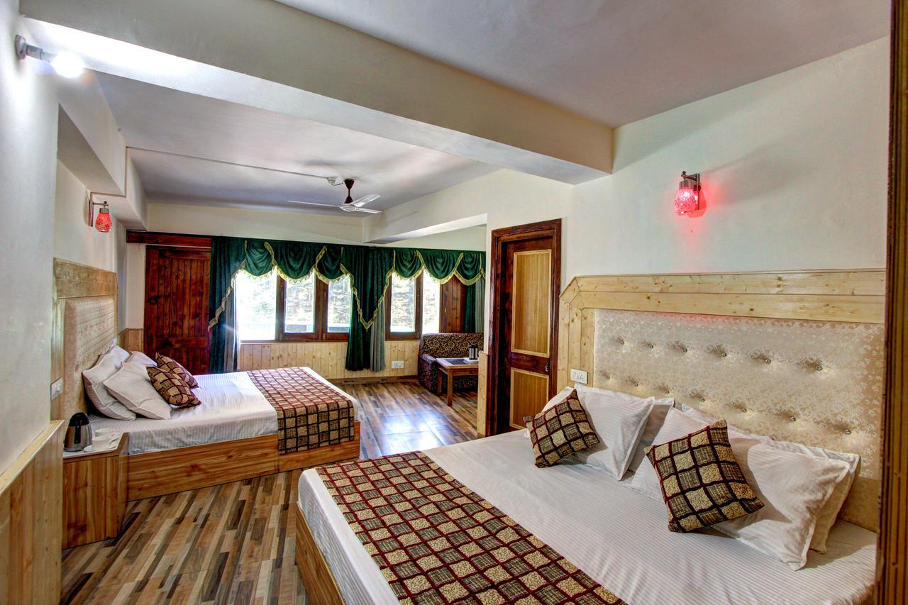Hotel Highway Inn Manāli Kültér fotó