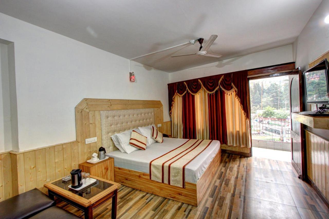 Hotel Highway Inn Manāli Kültér fotó